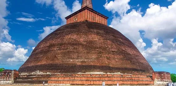 jethawanaramaya anuradhapura - seedevi family restaurant